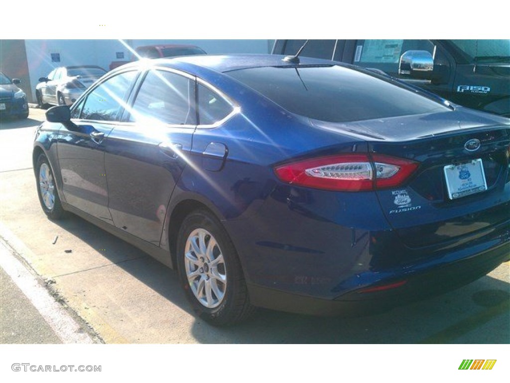 2015 Fusion S - Deep Impact Blue Metallic / Earth Gray photo #6