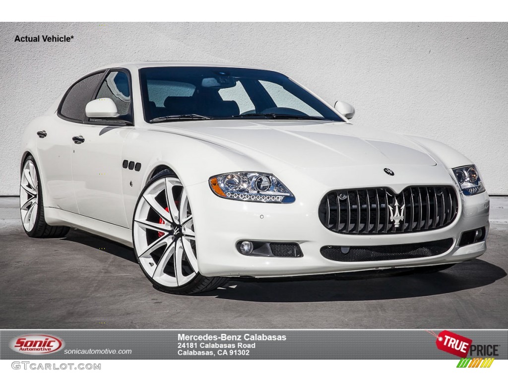 White Maserati Quattroporte