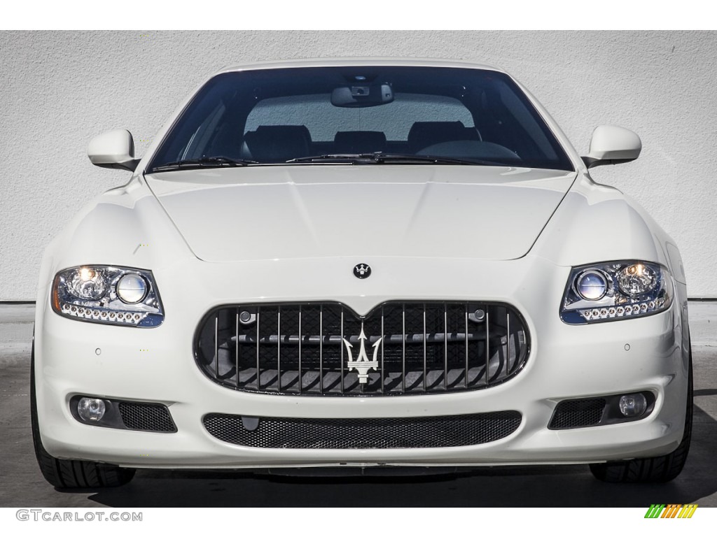 2010 Quattroporte  - White / Nero photo #2