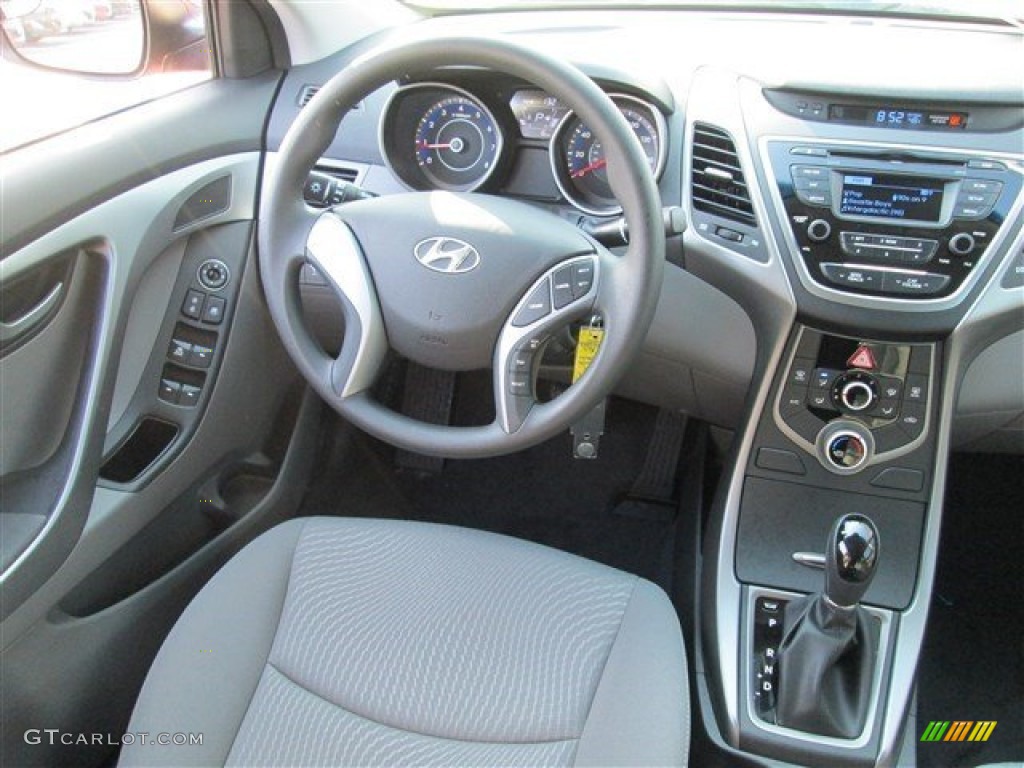 2015 Elantra SE Sedan - Geranium Red / Gray photo #10