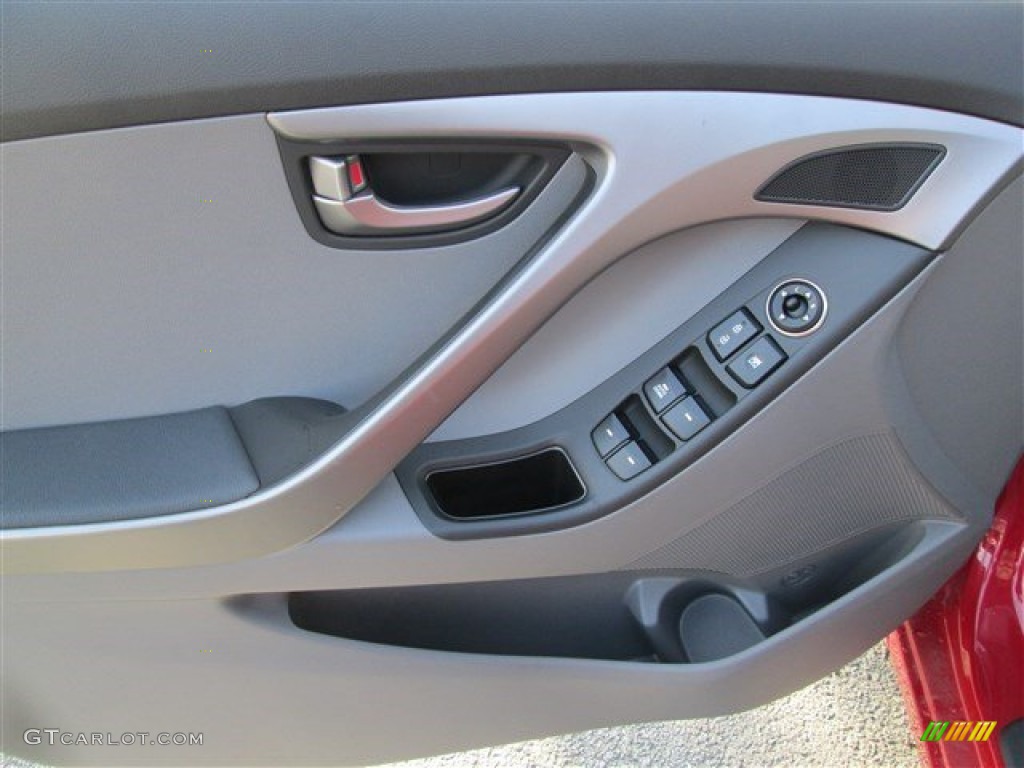 2015 Elantra SE Sedan - Geranium Red / Gray photo #12