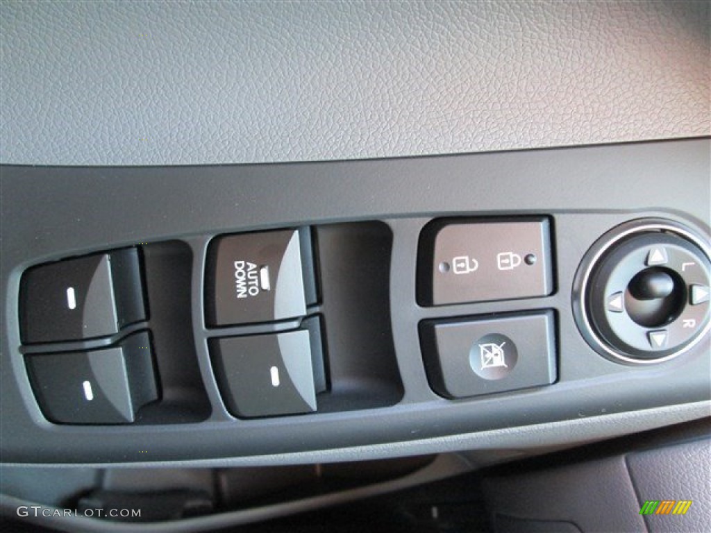 2015 Elantra SE Sedan - Geranium Red / Gray photo #19