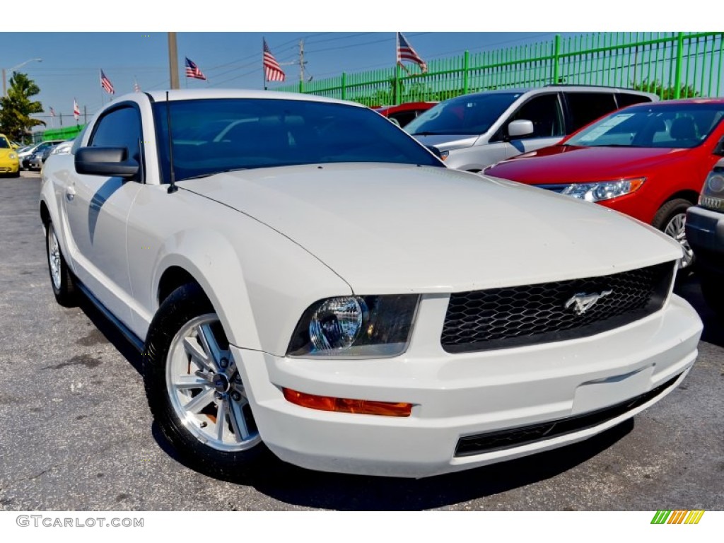 2006 Mustang V6 Premium Coupe - Performance White / Black photo #1