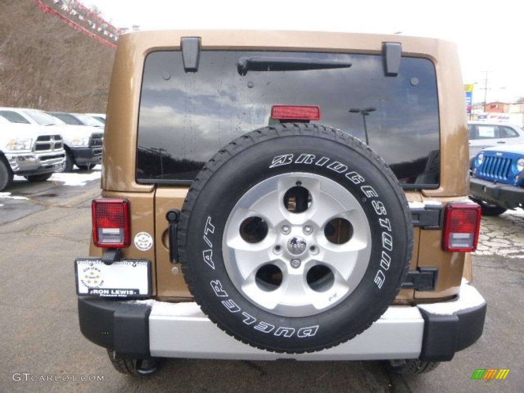 2015 Wrangler Unlimited Sahara 4x4 - Copper Brown Pearl / Black/Dark Saddle photo #5