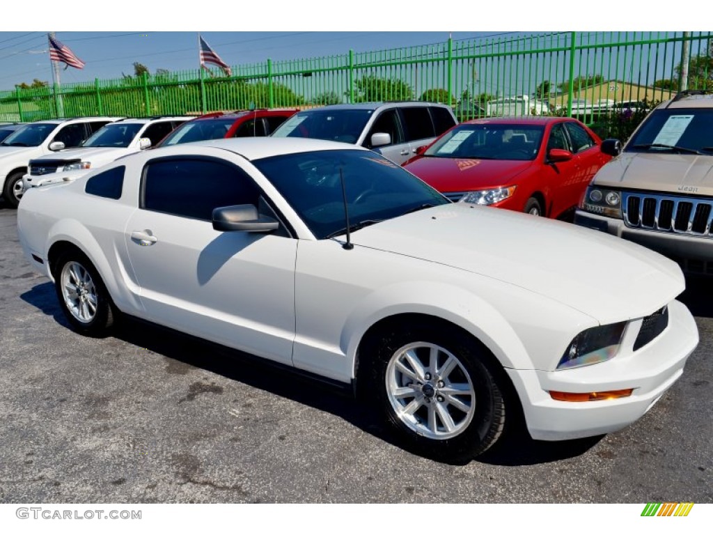 Performance White 2006 Ford Mustang V6 Premium Coupe Exterior Photo #101538634