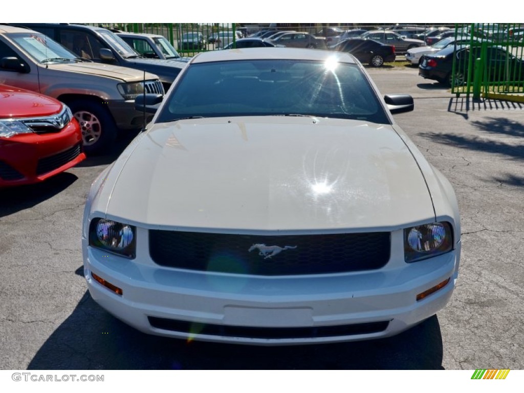2006 Mustang V6 Premium Coupe - Performance White / Black photo #27