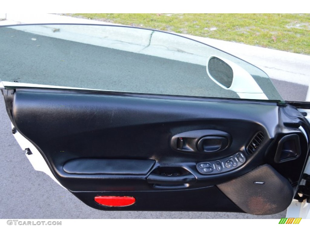 1997 Chevrolet Corvette Coupe Black Door Panel Photo #101540884