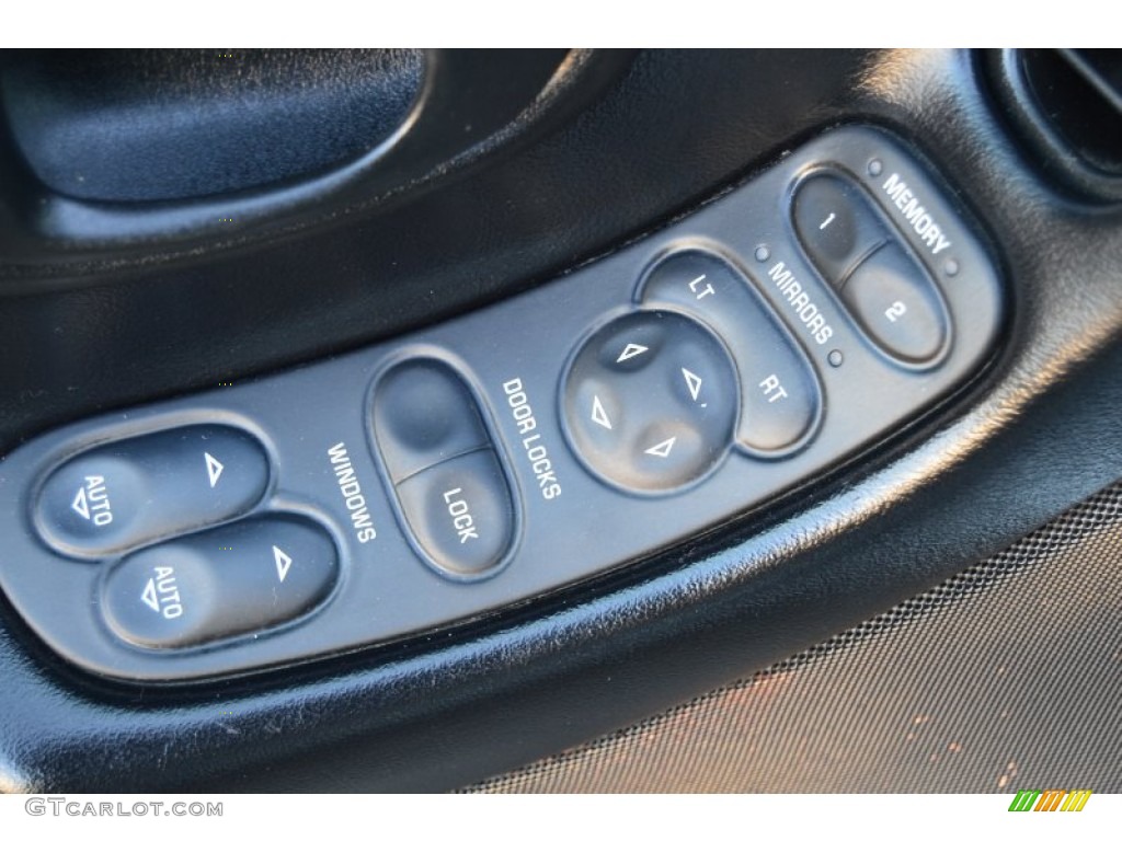 1997 Chevrolet Corvette Coupe Controls Photo #101540935