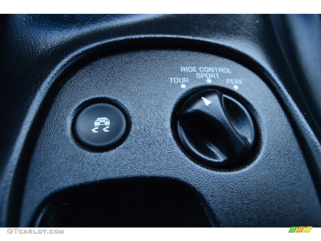 1997 Chevrolet Corvette Coupe Controls Photo #101541037