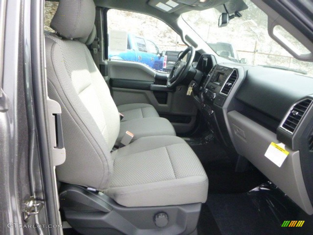 Medium Earth Gray Interior 2015 Ford F150 XLT SuperCab 4x4 Photo #101542951