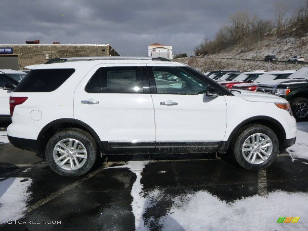 2015 Explorer XLT 4WD - Oxford White / Charcoal Black photo #2