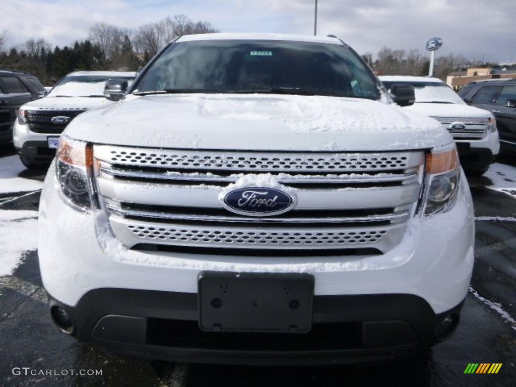2015 Explorer XLT 4WD - Oxford White / Charcoal Black photo #7