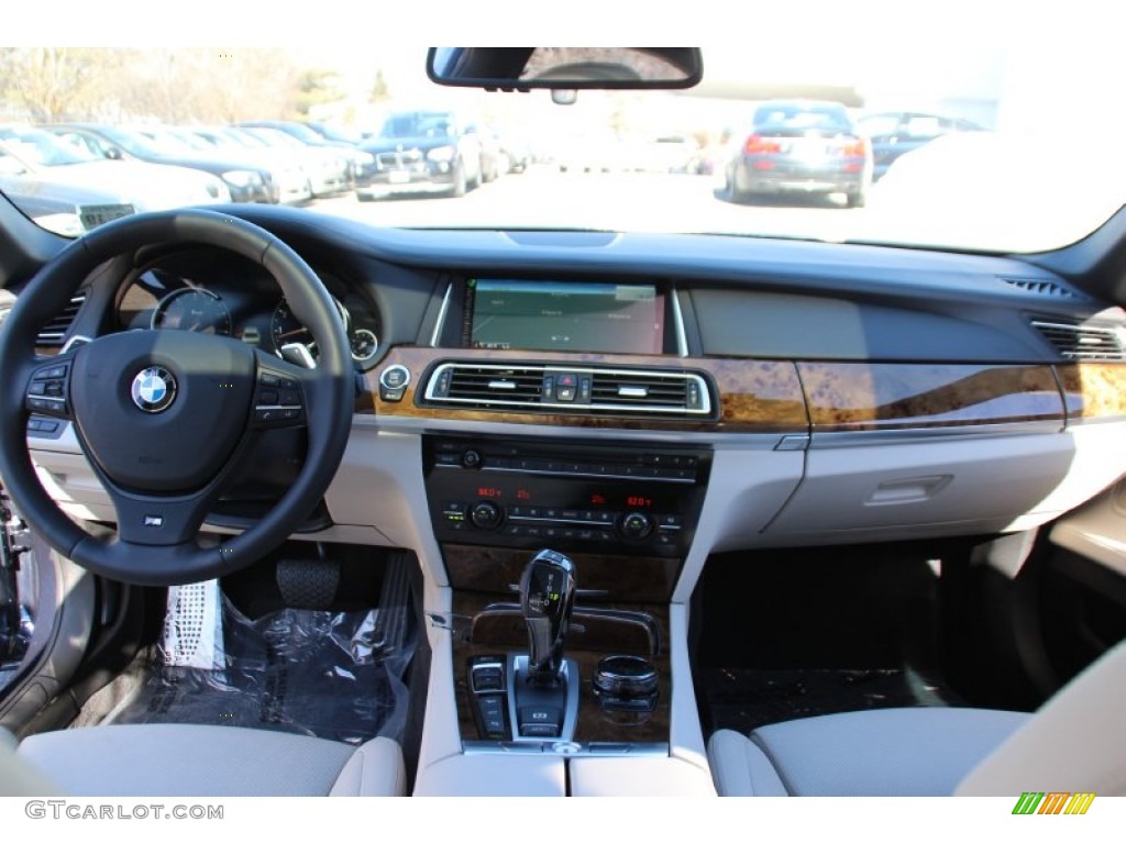 2014 BMW 7 Series 750Li xDrive Sedan Ivory White/Black Dashboard Photo #101552935