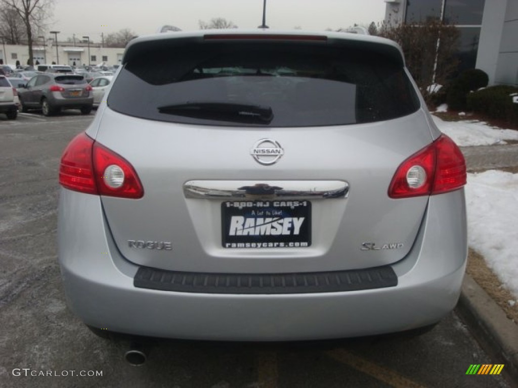 2011 Rogue SV AWD - Silver Ice Metallic / Black photo #7