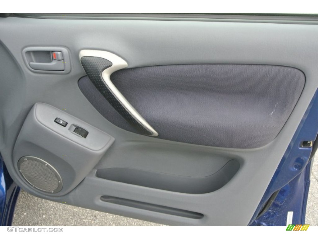 2002 Toyota RAV4 4WD Gray Door Panel Photo #101568263