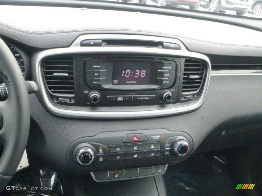 2016 Kia Sorento LX AWD Controls Photo #101575376