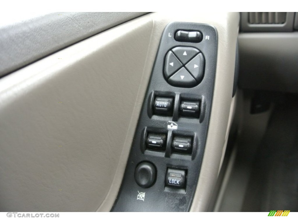 2004 Grand Cherokee Laredo - Graphite Metallic / Taupe photo #12