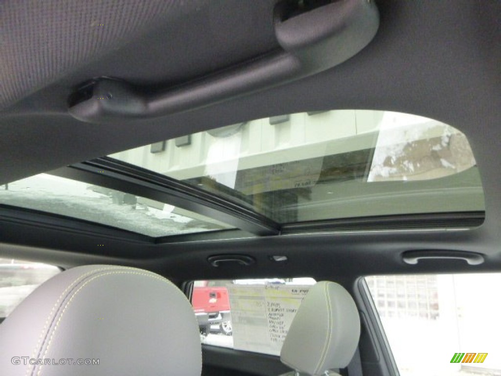 2015 Kia Soul + Sunroof Photos
