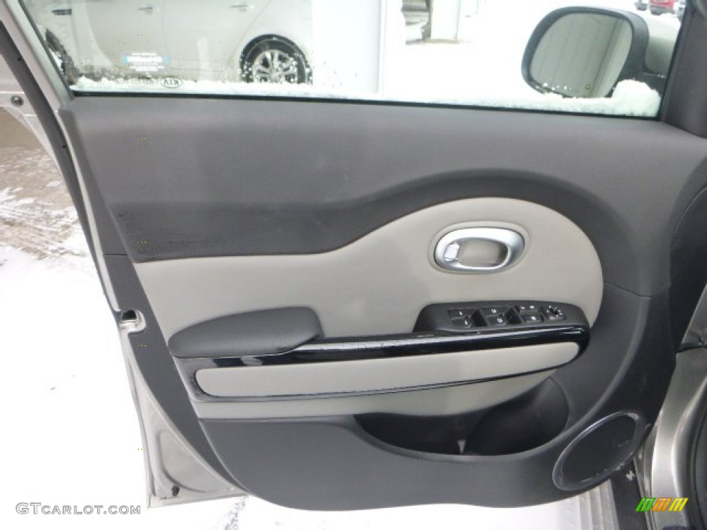 2015 Kia Soul + Black Door Panel Photo #101576048