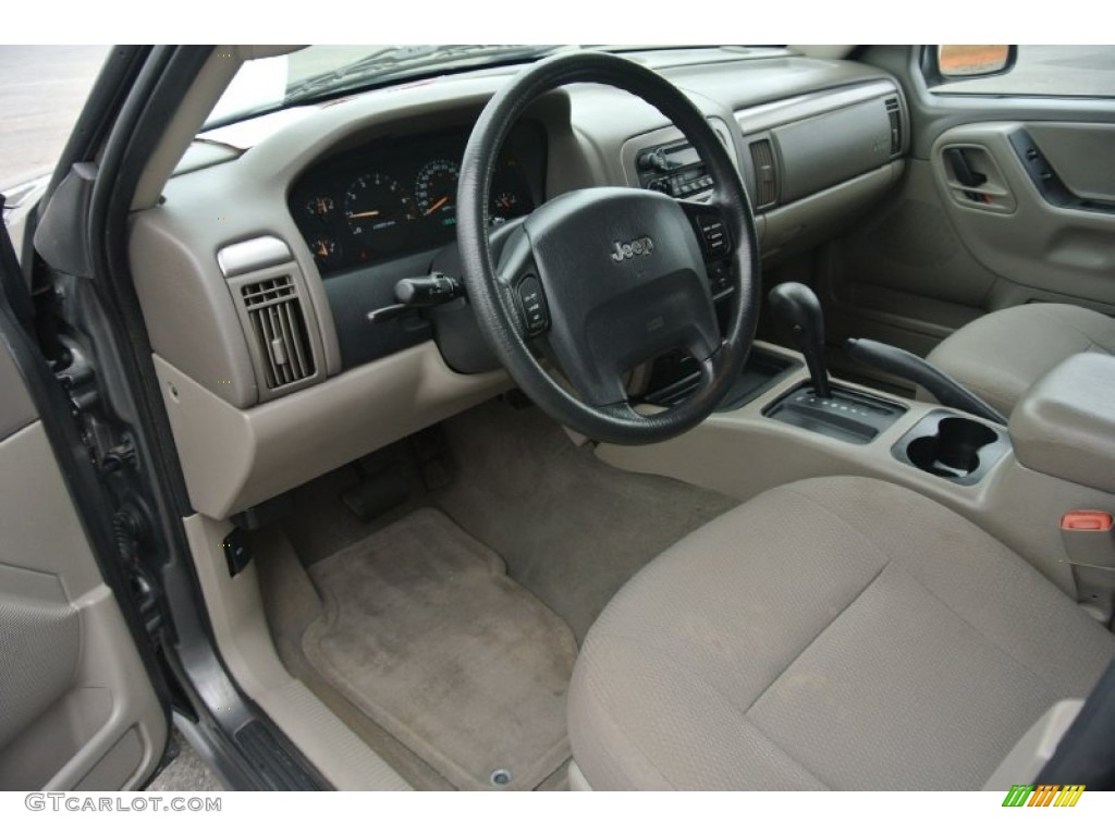 Taupe Interior 2004 Jeep Grand Cherokee Laredo Photo #101576060