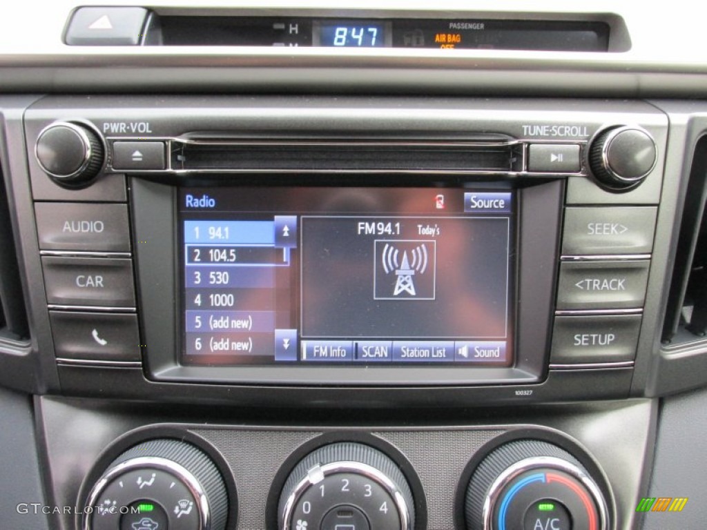 2015 Toyota RAV4 LE Controls Photo #101579717