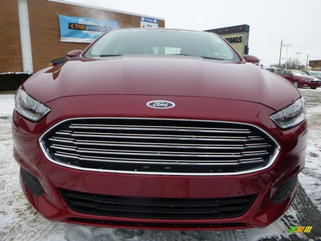 2015 Fusion SE - Ruby Red Metallic / Charcoal Black photo #3