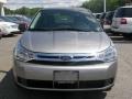 2008 Vapor Silver Metallic Ford Focus SE Sedan  photo #16