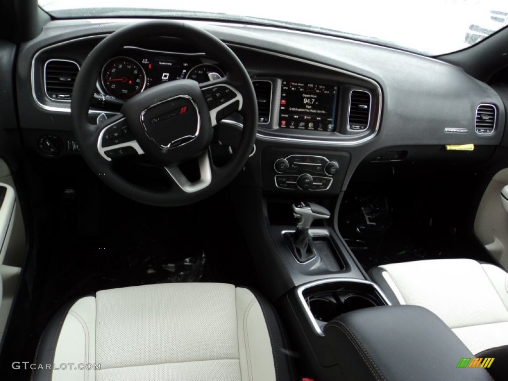 Black/Pearl Interior 2015 Dodge Charger SXT Photo #101593973