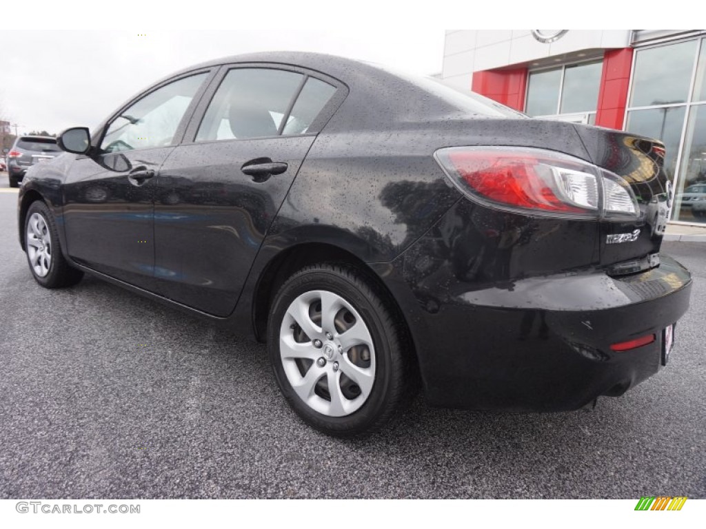 2013 MAZDA3 i SV 4 Door - Black Mica / Black photo #3