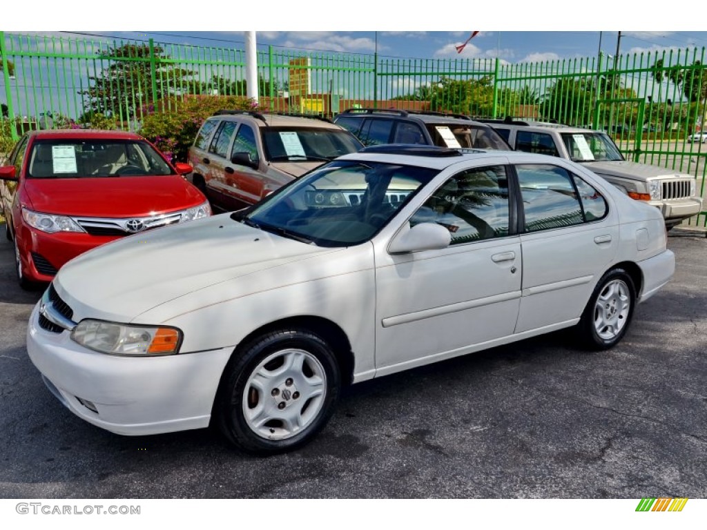 2001 Nissan Altima GXE Exterior Photos