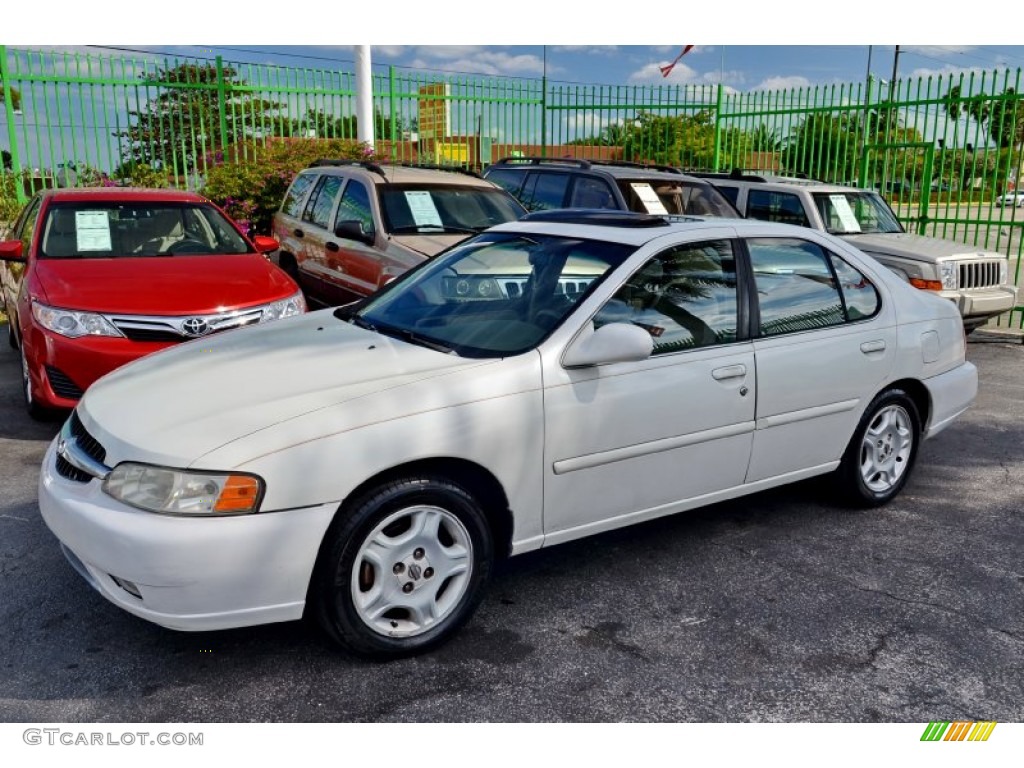 2001 Altima GXE - Alpine White Pearl / Blond photo #4