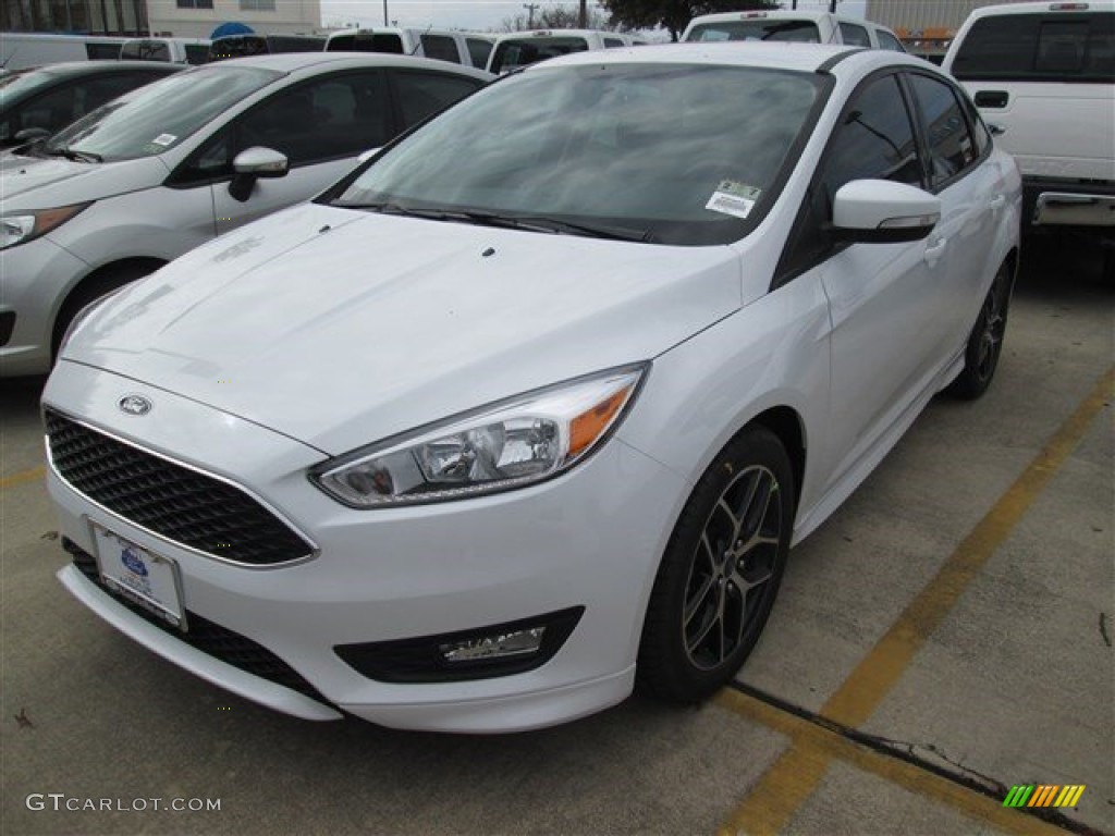2015 Focus SE Sedan - Oxford White / Charcoal Black photo #5