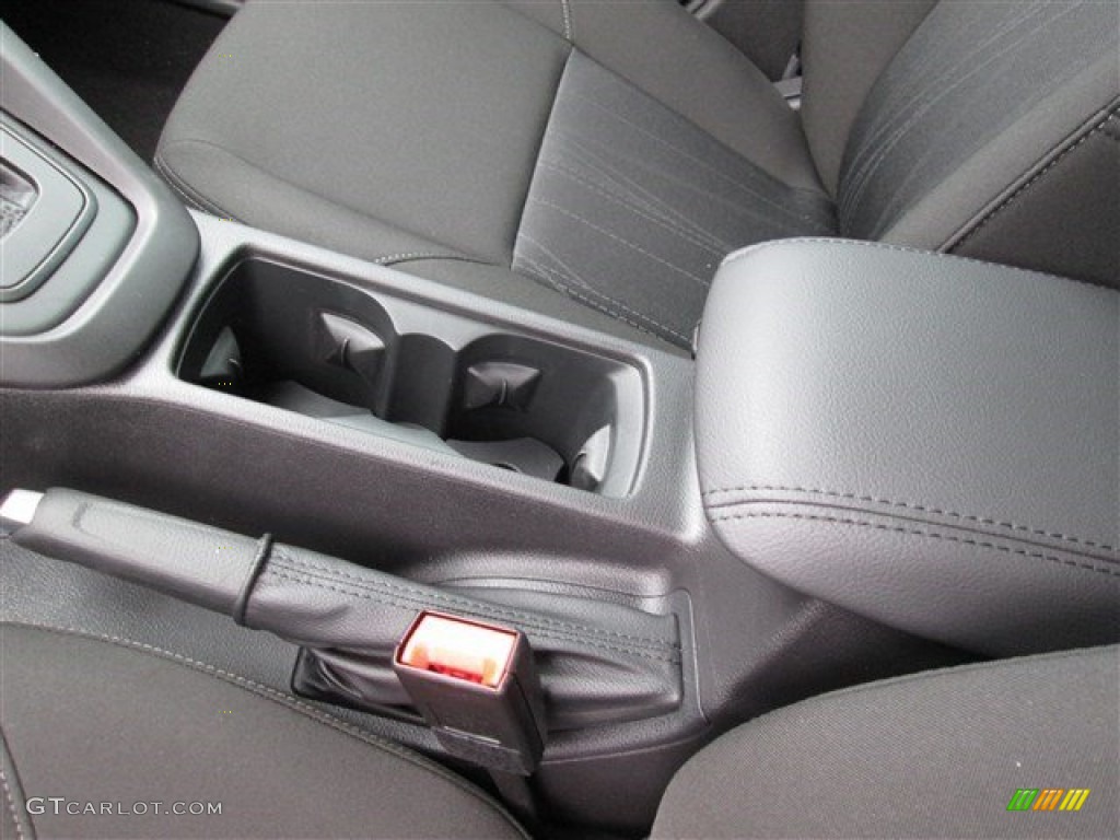 2015 Focus SE Sedan - Oxford White / Charcoal Black photo #24