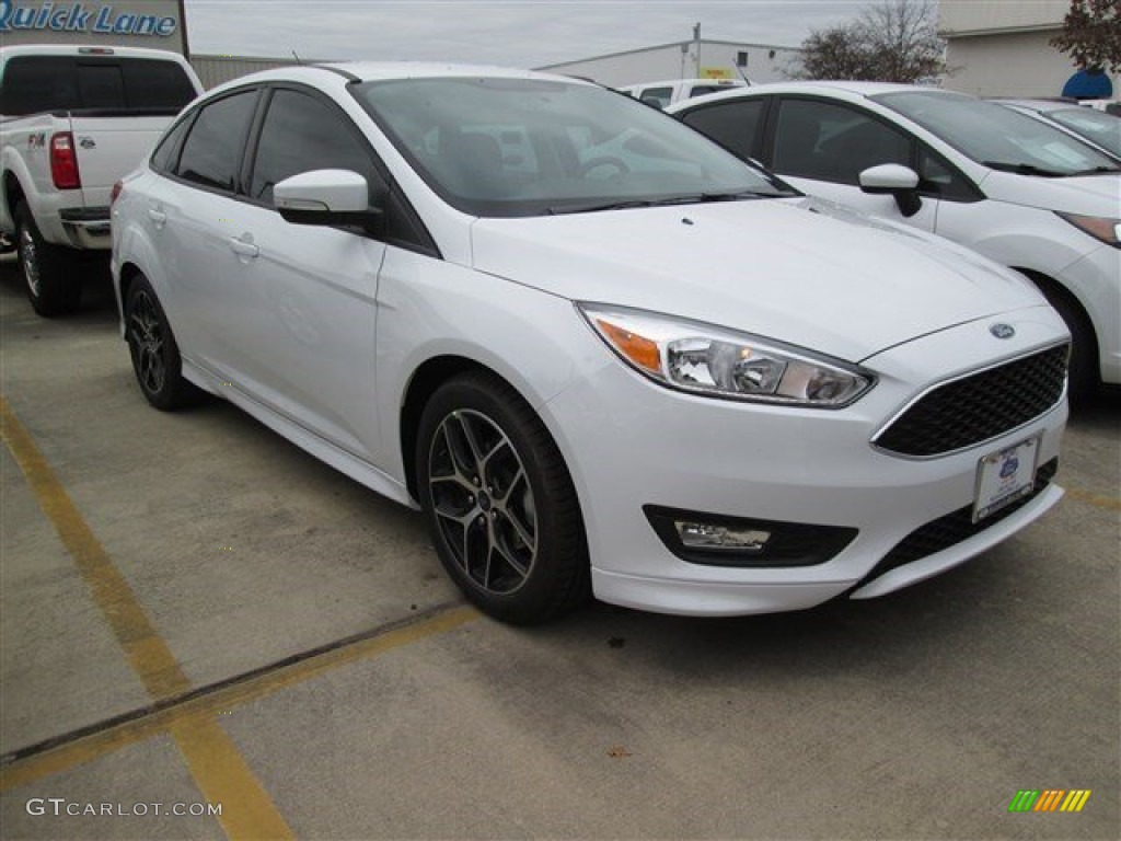 2015 Focus SE Sedan - Oxford White / Charcoal Black photo #27