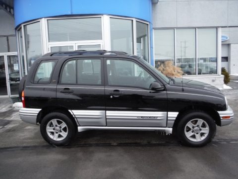 2002 Chevrolet Tracker LT 4WD Hard Top Data, Info and Specs