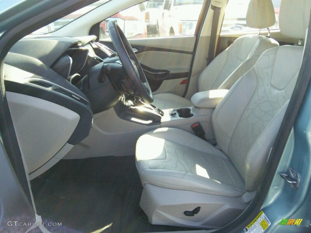 2012 Ford Focus Electric Front Seat Photo #101618115