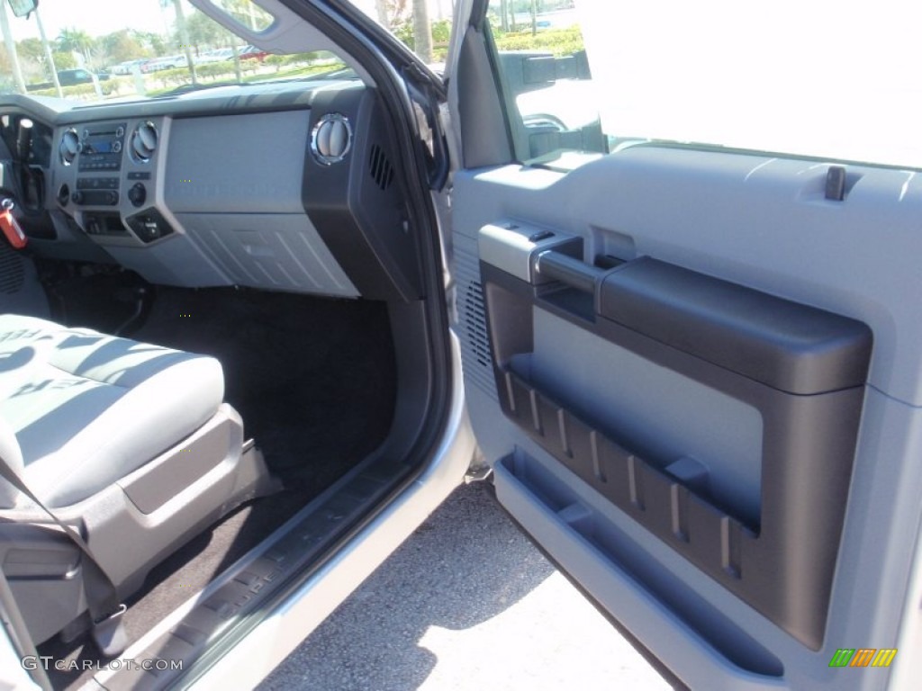 2015 F250 Super Duty XLT Crew Cab 4x4 - Ingot Silver / Steel photo #22