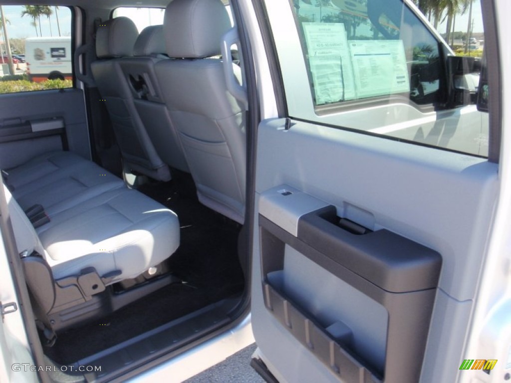 2015 F250 Super Duty XLT Crew Cab 4x4 - Ingot Silver / Steel photo #24