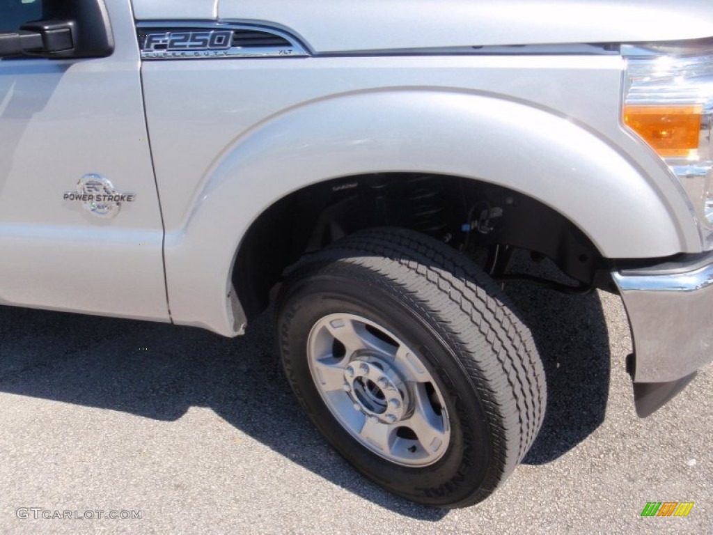 2015 F250 Super Duty XLT Crew Cab 4x4 - Ingot Silver / Steel photo #32