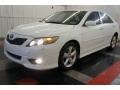 Super White - Camry SE Photo No. 2