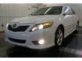 Super White - Camry SE Photo No. 3