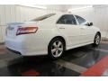 Super White - Camry SE Photo No. 7