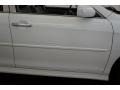 Super White - Camry SE Photo No. 44