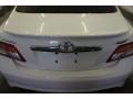 Super White - Camry SE Photo No. 53