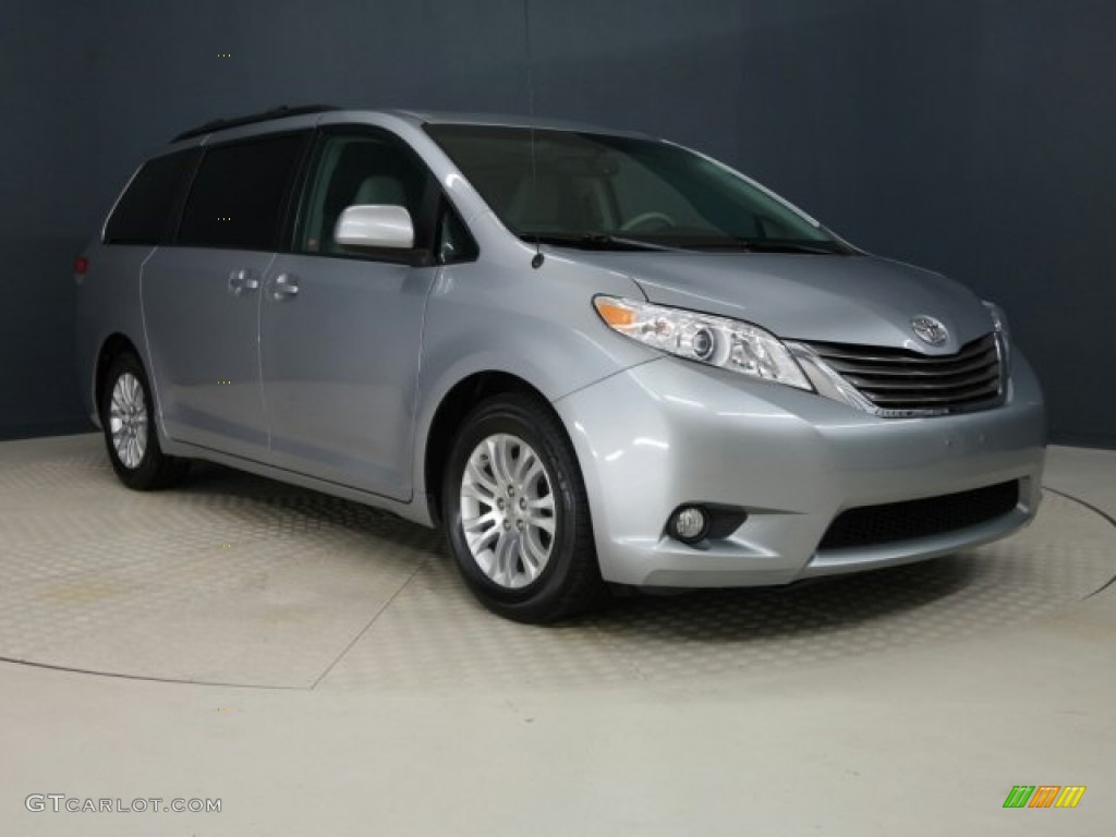 2011 Sienna XLE - Silver Sky Metallic / Light Gray photo #2