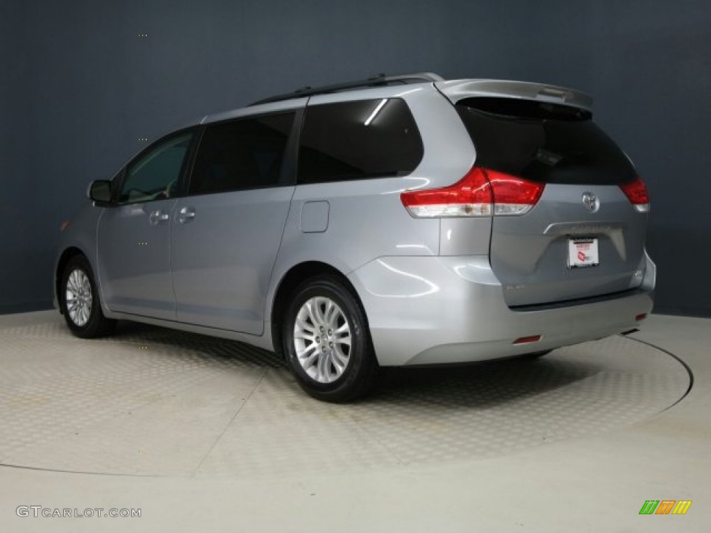 2011 Sienna XLE - Silver Sky Metallic / Light Gray photo #6