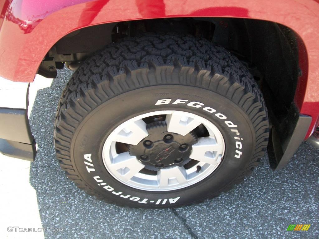 2004 Colorado Z71 Extended Cab 4x4 - Dark Cherry Red Metallic / Medium Dark Pewter photo #10