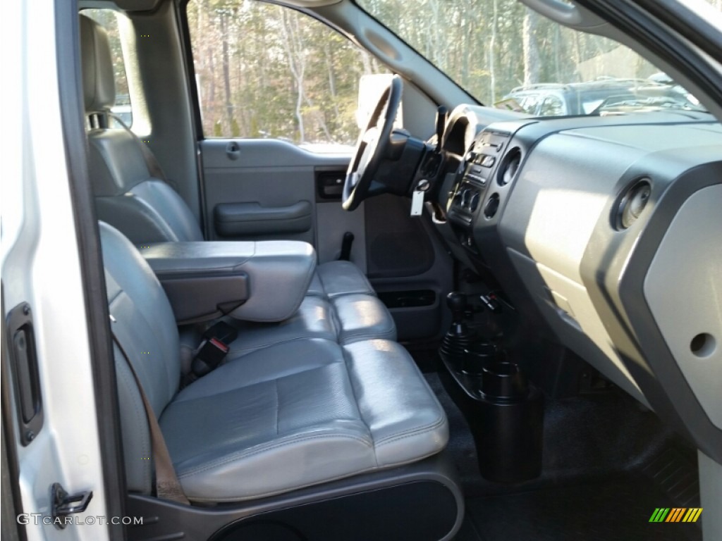 2005 F150 XL Regular Cab 4x4 - Silver Metallic / Medium Flint Grey photo #11