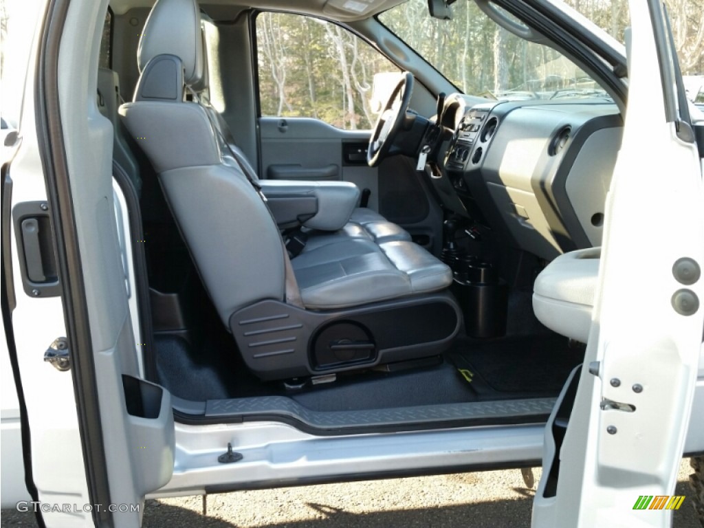 2005 F150 XL Regular Cab 4x4 - Silver Metallic / Medium Flint Grey photo #12