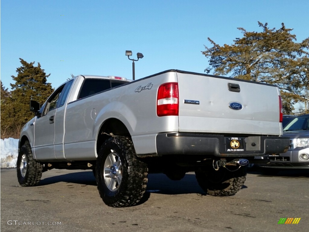 2005 F150 XL Regular Cab 4x4 - Silver Metallic / Medium Flint Grey photo #15